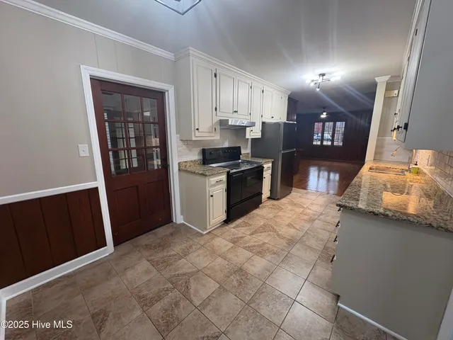 $385,000 | 511 South Wilkinson Drive, Laurinburg, NC 28352