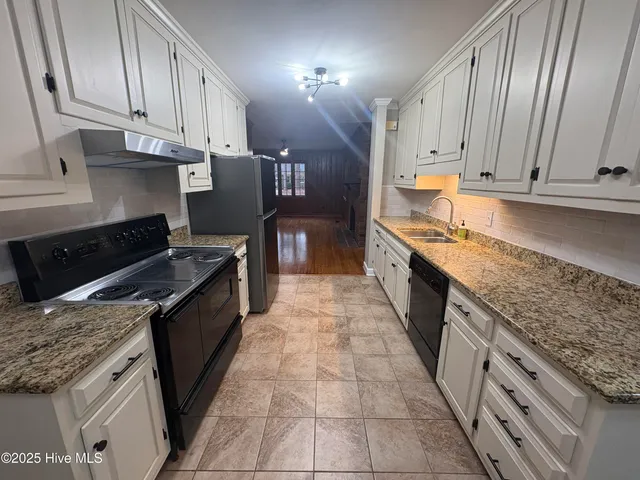 $367,725 | 511 South Wilkinson Drive, Laurinburg, NC 28352