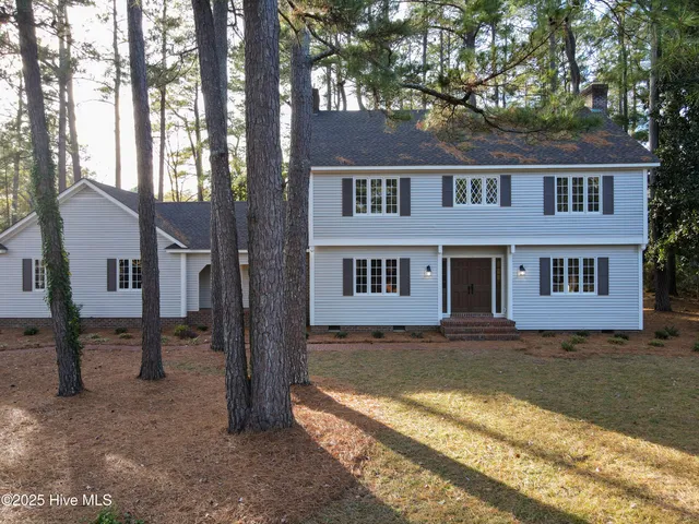$385,000 | 511 South Wilkinson Drive, Laurinburg, NC 28352