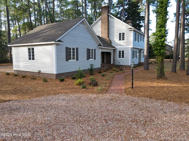 $367,725 | 511 South Wilkinson Drive, Laurinburg, NC 28352