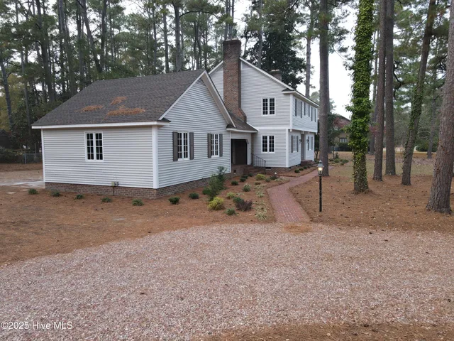 $385,000 | 511 South Wilkinson Drive, Laurinburg, NC 28352