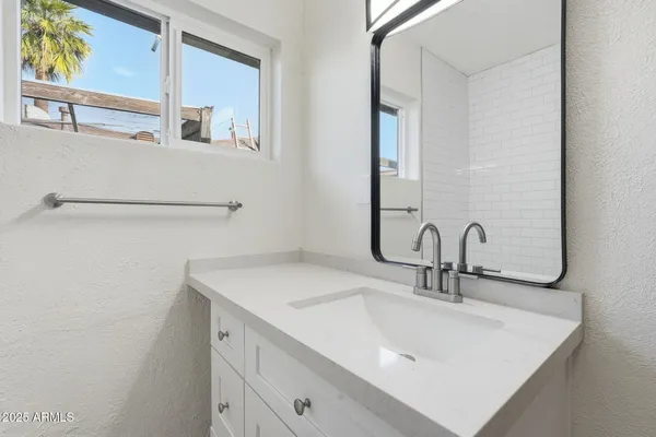 $1,025 | 1801 North 18th Street, Unit 1804, Phoenix, AZ 85006