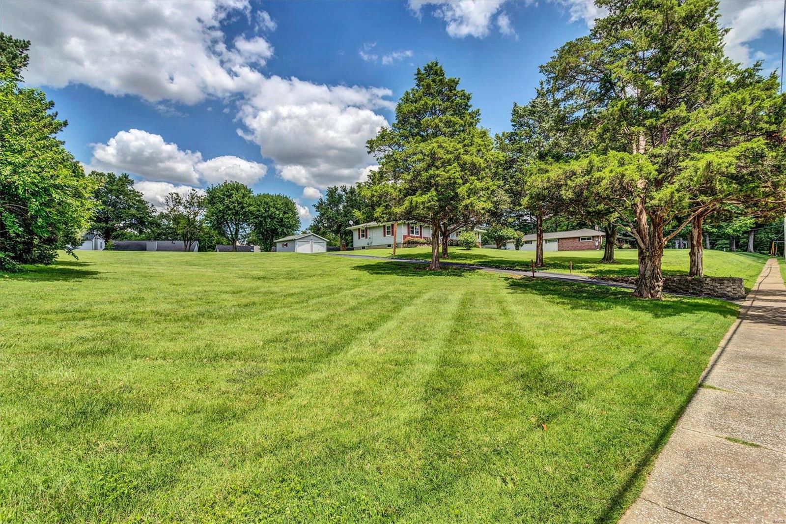 4515 Mattis Road St. Louis, MO 63128 - Photo 2 of 25 Gallery Image 2