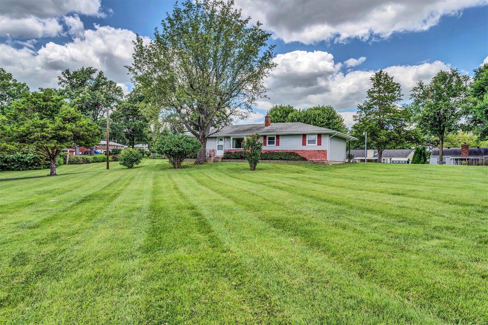4515 Mattis Road St. Louis, MO 63128 - Photo 4 of 25 Gallery Image 4