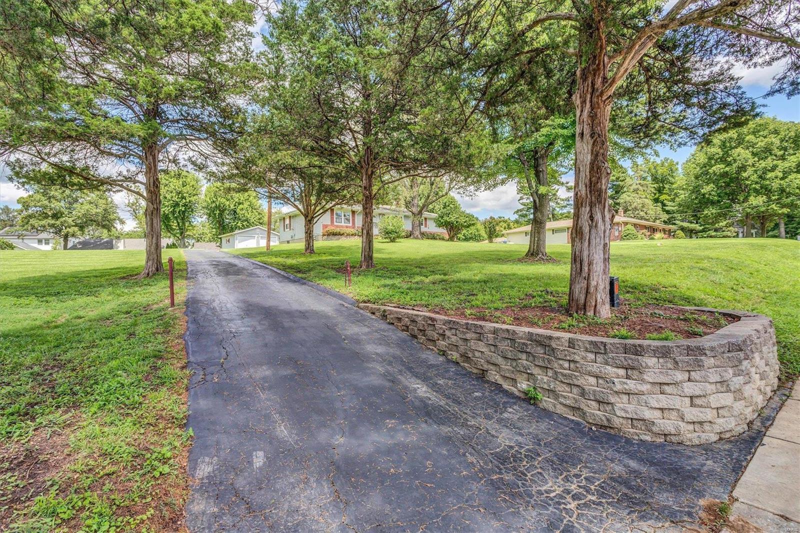4515 Mattis Road St. Louis, MO 63128 - Photo 5 of 25 Gallery Image 5