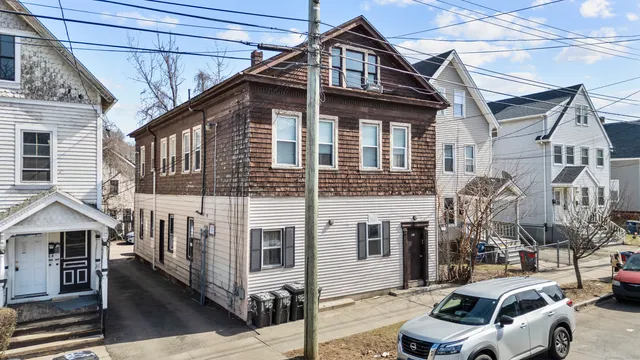 $479,999 | 193 Farren Avenue, New Haven, CT 06513