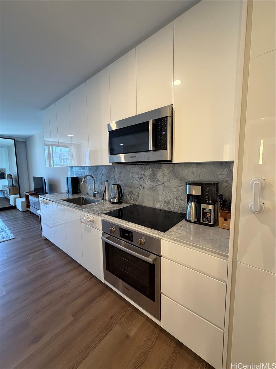 287 Queen Street, Unit 3710 Honolulu, HI 96813 - Photo 2 of 9