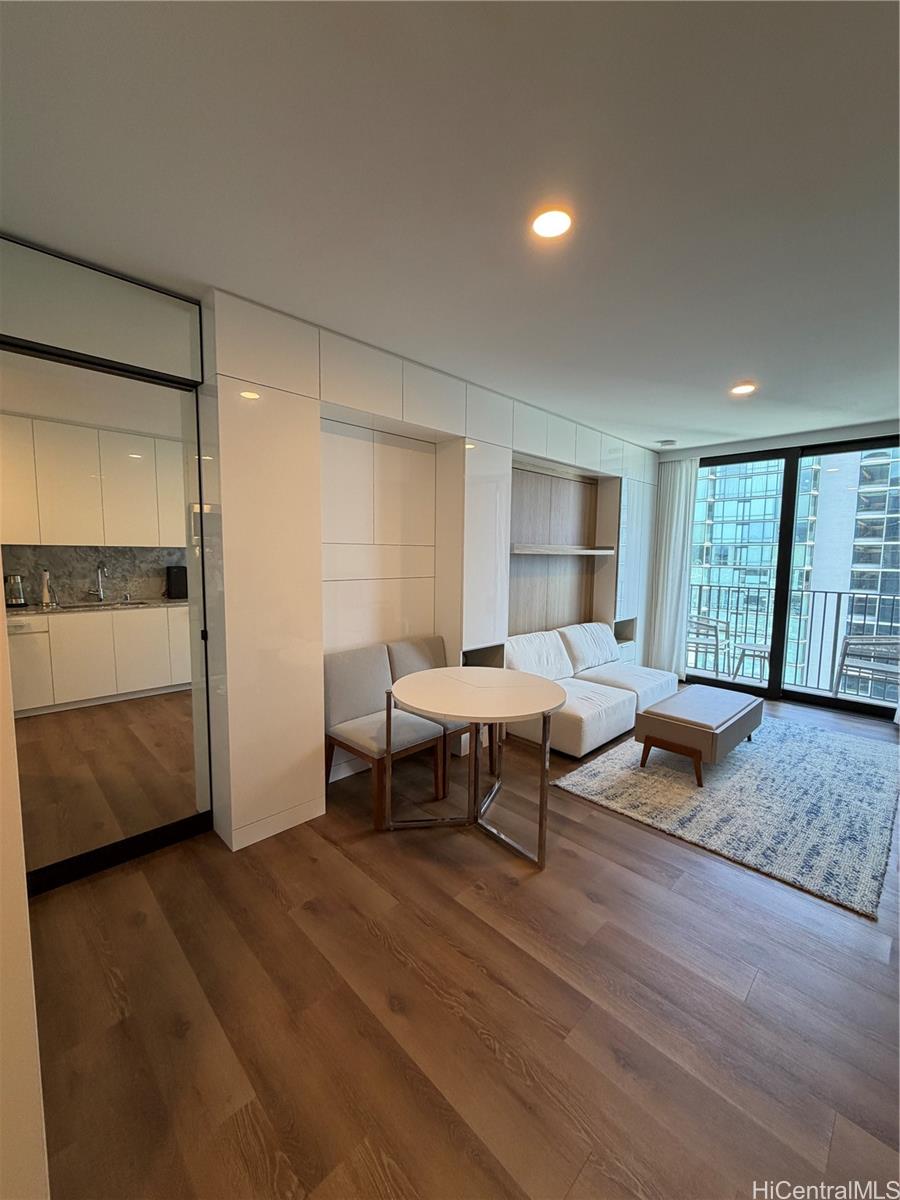 287 Queen Street, Unit 3710 Honolulu, HI 96813 - Photo 3 of 9