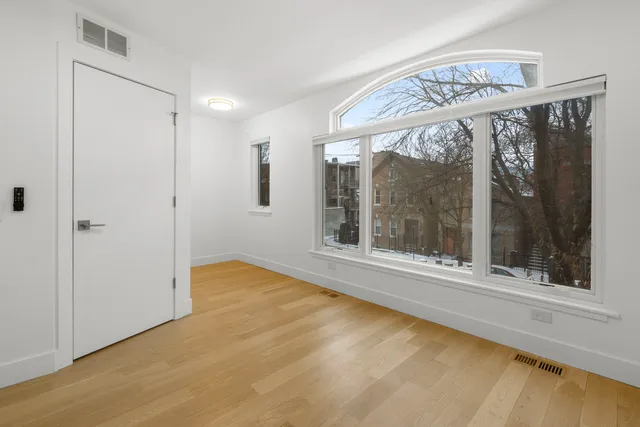 $12,500 | 1618 West Pierce Avenue, Chicago, IL 60622