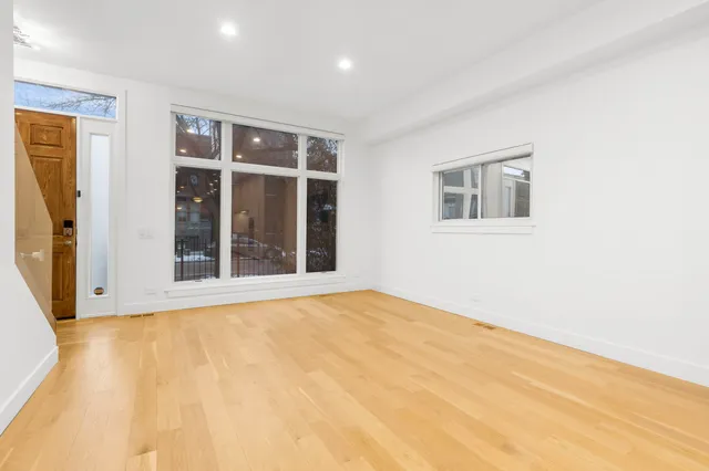 $12,500 | 1618 West Pierce Avenue, Chicago, IL 60622