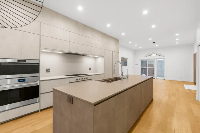 $12,500 | 1618 West Pierce Avenue, Chicago, IL 60622