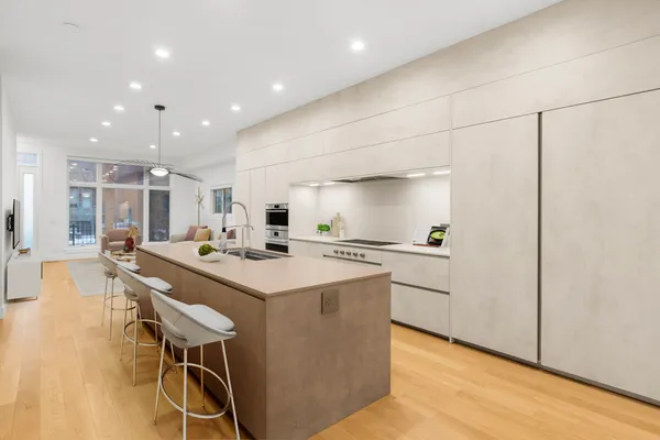$11,500 | 1618 West Pierce Avenue, Chicago, IL 60622