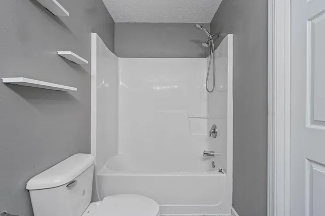 $1,395 | 266 Swaying Pine Court, Crestview, FL 32539