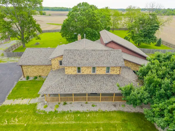 $495,000 | 15128 Wesley Chapel Road, Churubusco, IN 46723