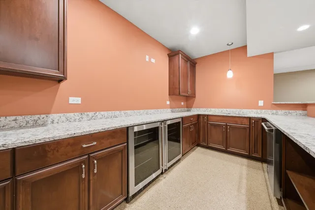 $1,000,000 | 12674 Waterford Drive, Lemont, IL 60439