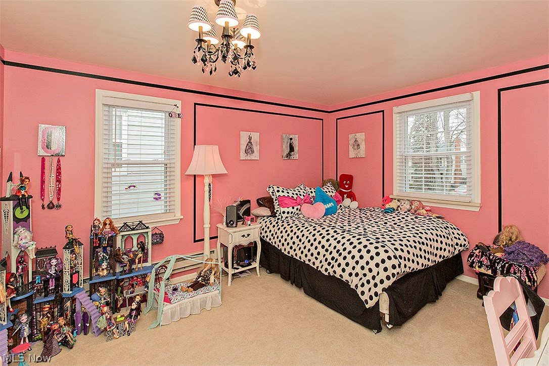 1387 Croyden Road Lyndhurst, OH 44124 - Photo 26 of 35