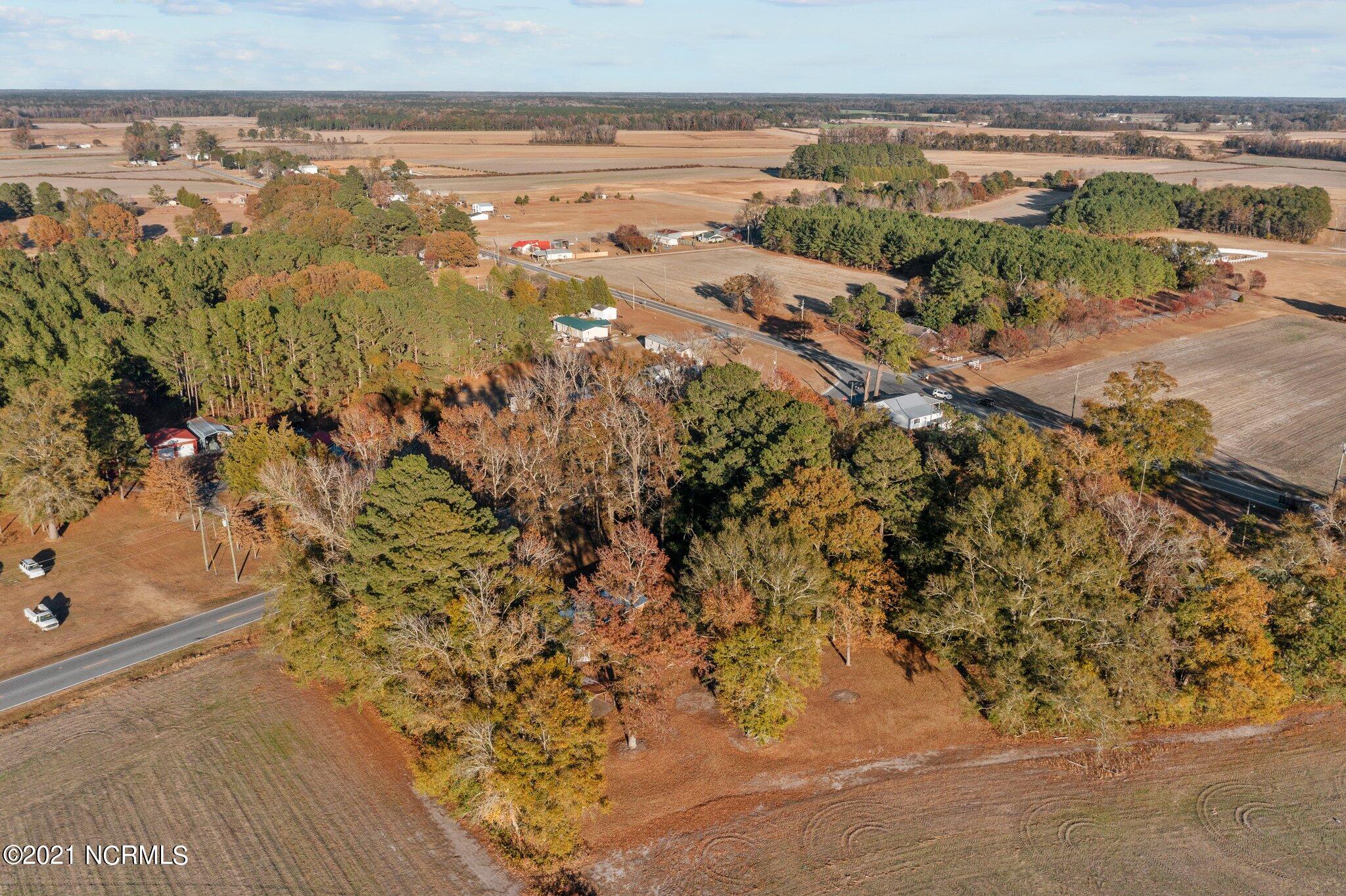 2064 East Hanrahan Road Grifton, NC 28530 - Photo 30 of 31 web_DJI_0677