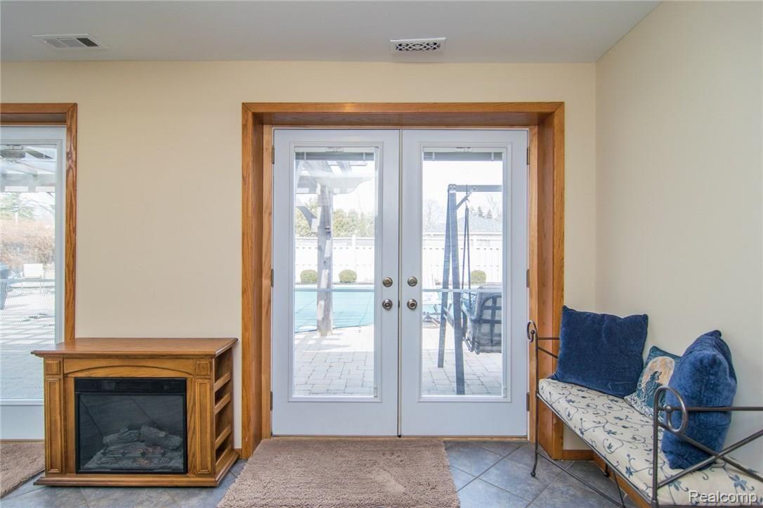 5628 John R Road Troy, MI 48085 - Photo 19 of 62 DSC_2741.jpg