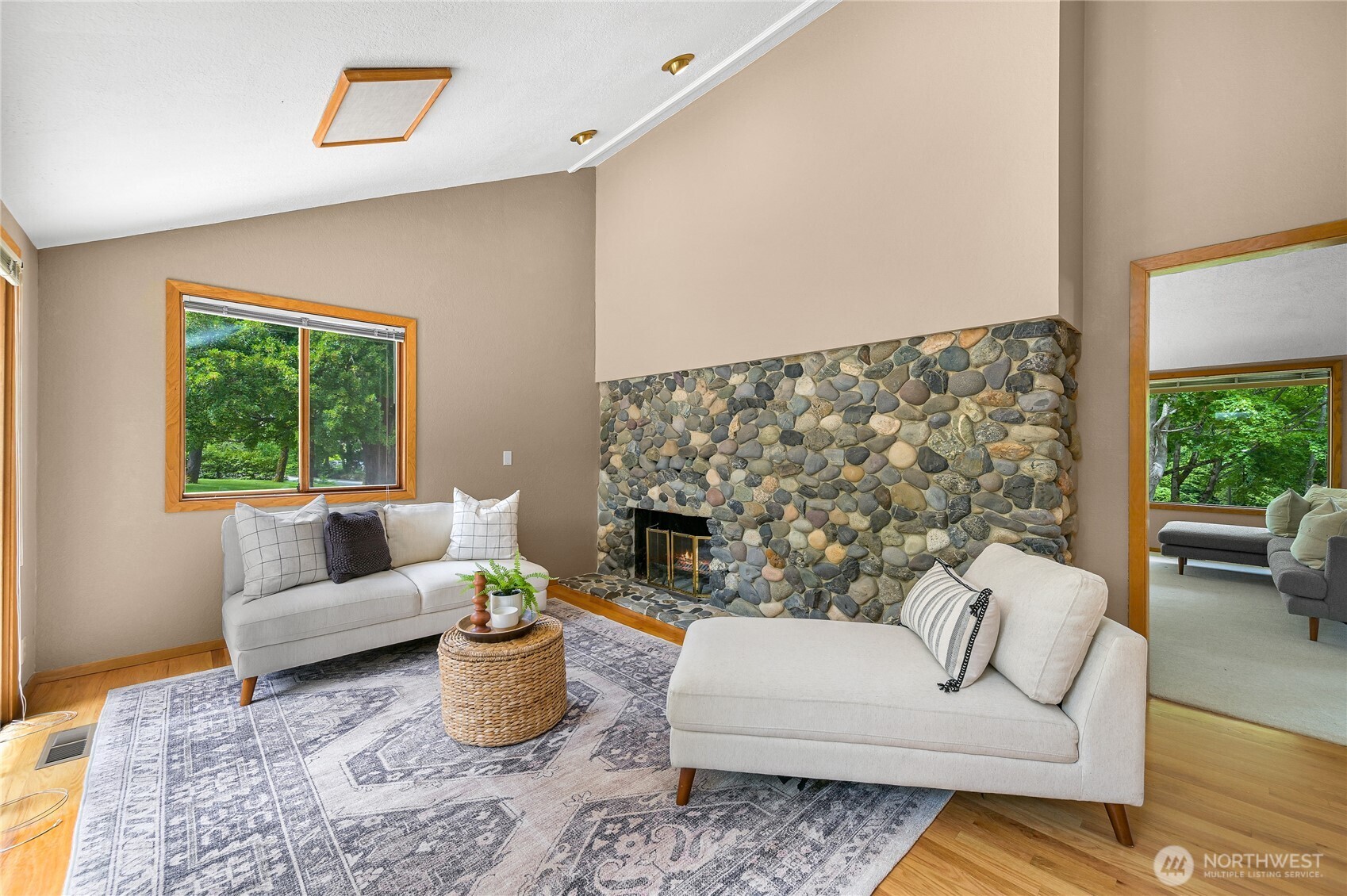 208 Hawthorn Road Bellingham, WA 98225 - Photo 19 of 40