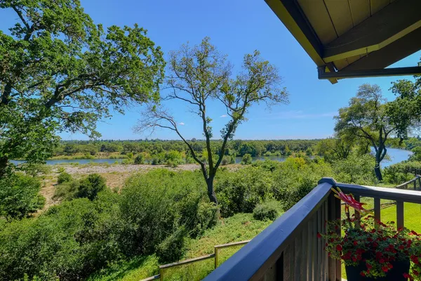 $1,825,000 | 26 River Bluff Lane, Carmichael, CA 95608