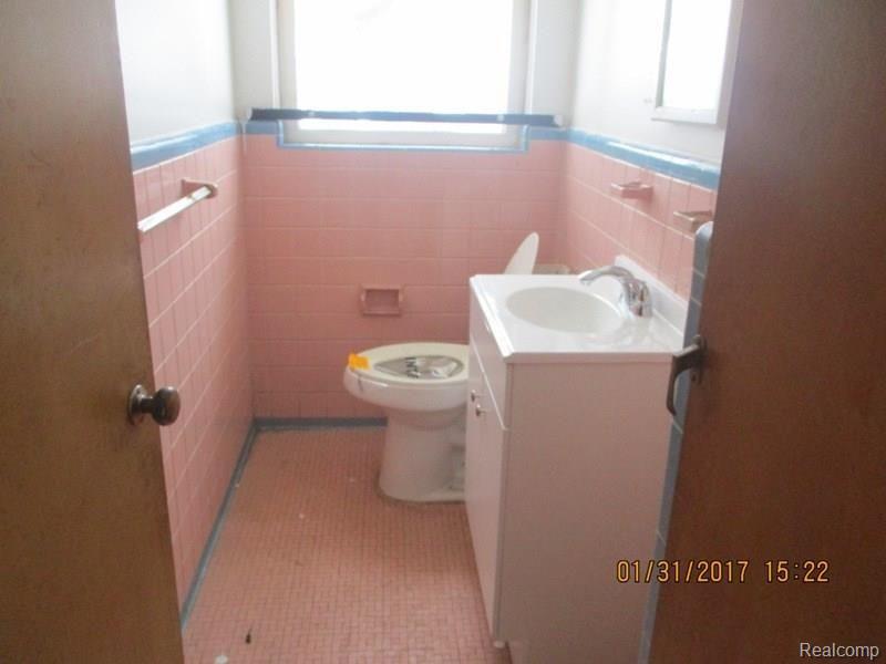 20285 Rutherford Street Detroit, MI 48235 - Photo 11 of 16 IMG_3332.JPG