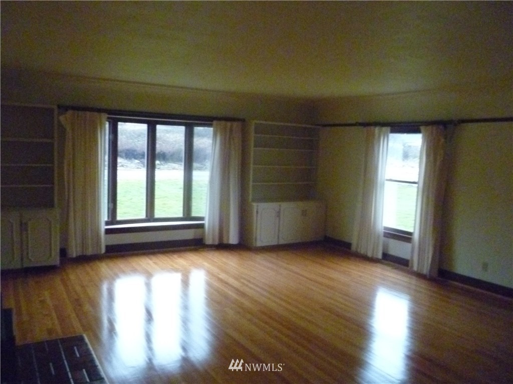 3760 East Smith Road Bellingham, WA 98226 - Photo 4 of 15 Gallery Image 4