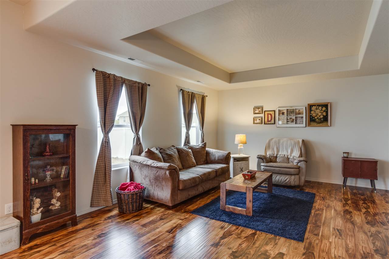 106 South Hodges Road Spokane Valley, WA 99016 - Photo 6 of 16 Gallery Image 6