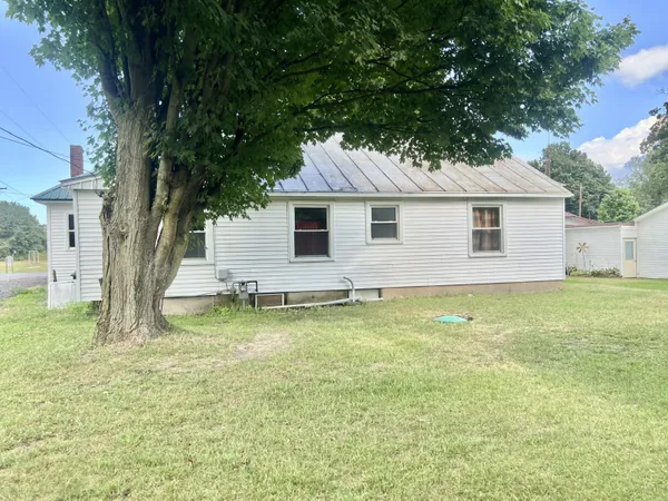 $149,900 | 4048 Bankers Road, Hillsdale, MI 49242