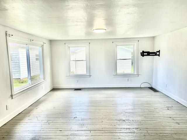 $149,900 | 4048 Bankers Road, Hillsdale, MI 49242