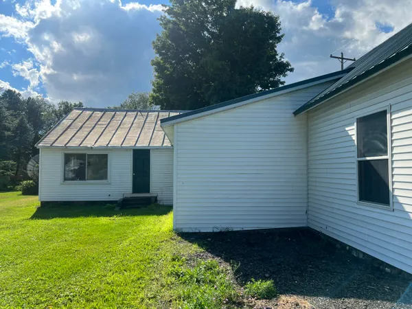 $149,900 | 4048 Bankers Road, Hillsdale, MI 49242