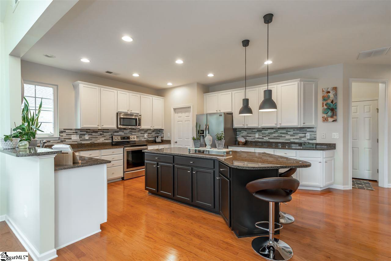 108 Cottonpatch Court Greenville, SC 29607 - Photo 4 of 34 Gallery Image 4
