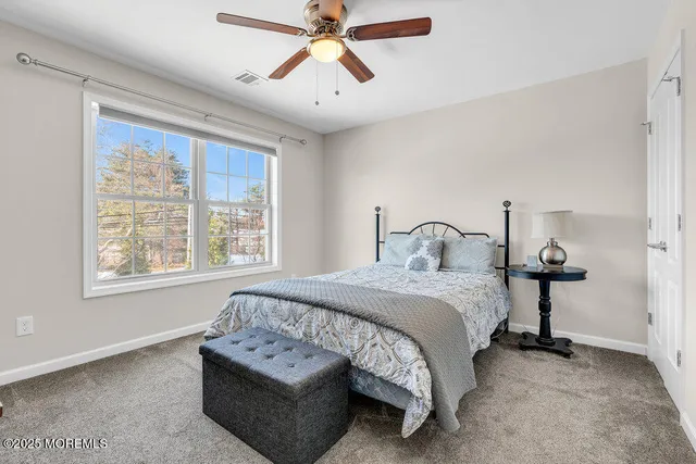 $550,000 | 17 Green Tree Circle, Hazlet, NJ 07730