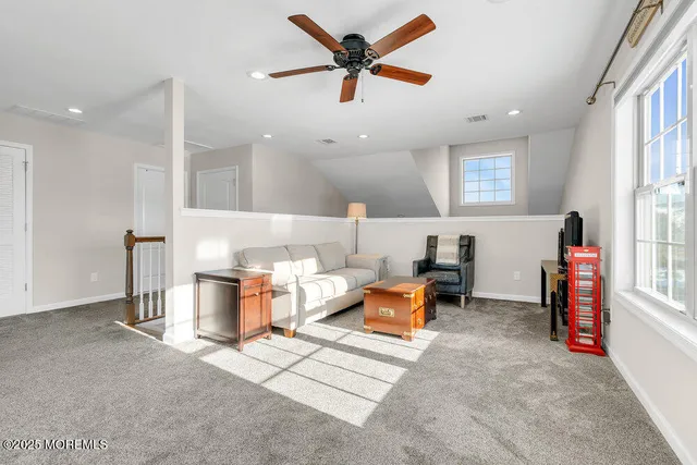 $550,000 | 17 Green Tree Circle, Hazlet, NJ 07730