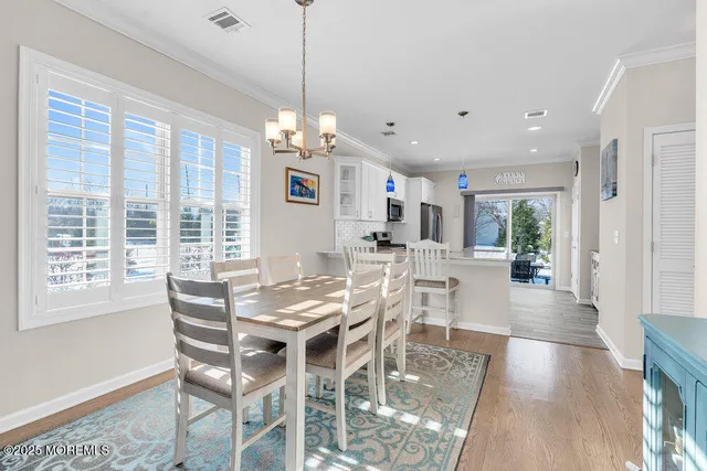 $550,000 | 17 Green Tree Circle, Hazlet, NJ 07730