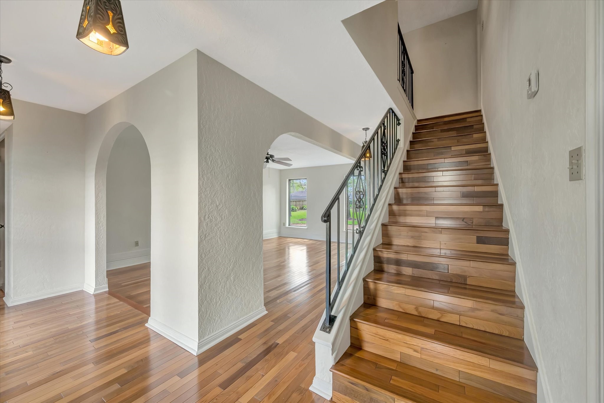 822 Devonport Lane Seabrook, TX 77586 - Photo 29 of 50 a view of entryway and hall with wooden floor