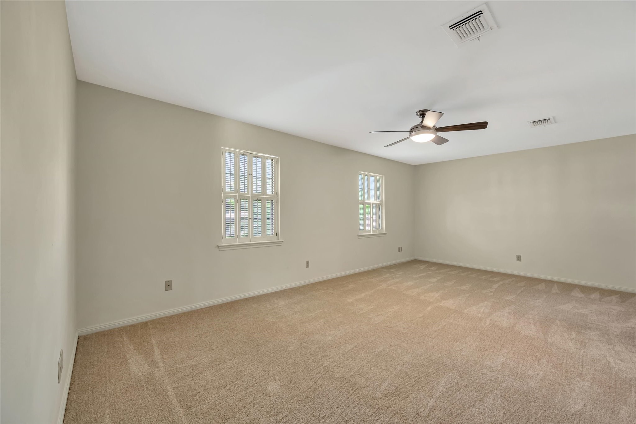 822 Devonport Lane Seabrook, TX 77586 - Photo 36 of 50 a view of an empty room with a window