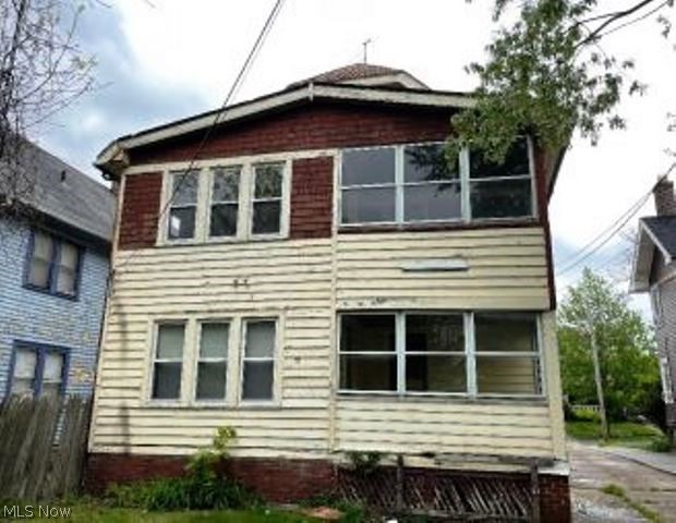 1606 Eddington Road Cleveland, OH 44118 - Photo 2 of 16 Gallery Image 2