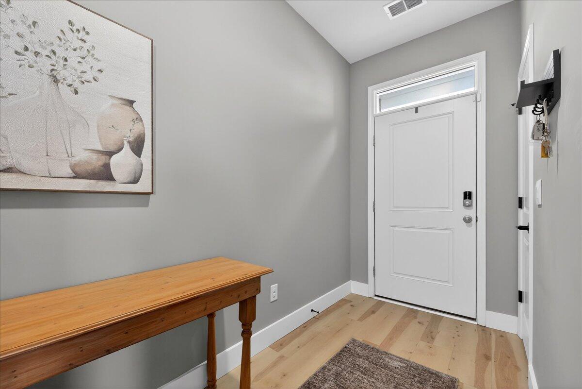 434 Cedarview Road Summerville, SC 29486 - Photo 5 of 37 05-Square One Team - DSC03928