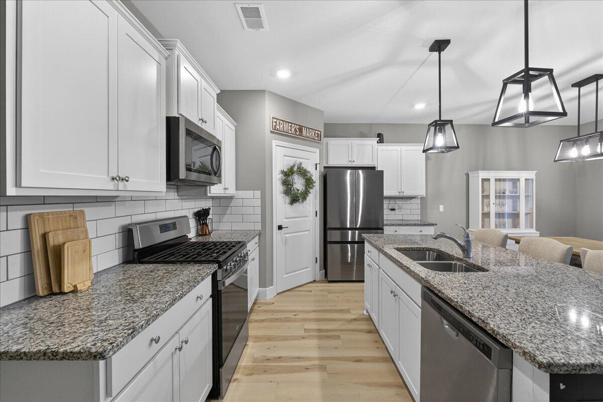 434 Cedarview Road Summerville, SC 29486 - Photo 10 of 37 10-Square One Team - DSC03981