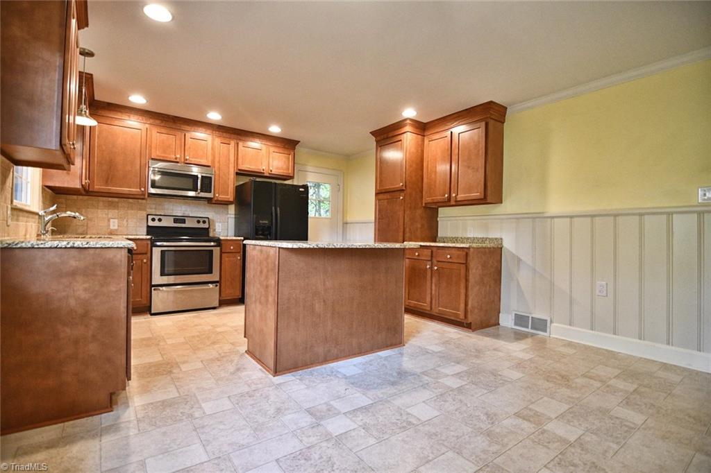 1516 Sharon Road Winston-Salem, NC 27103 - Photo 17 of 25 Gallery Image 17