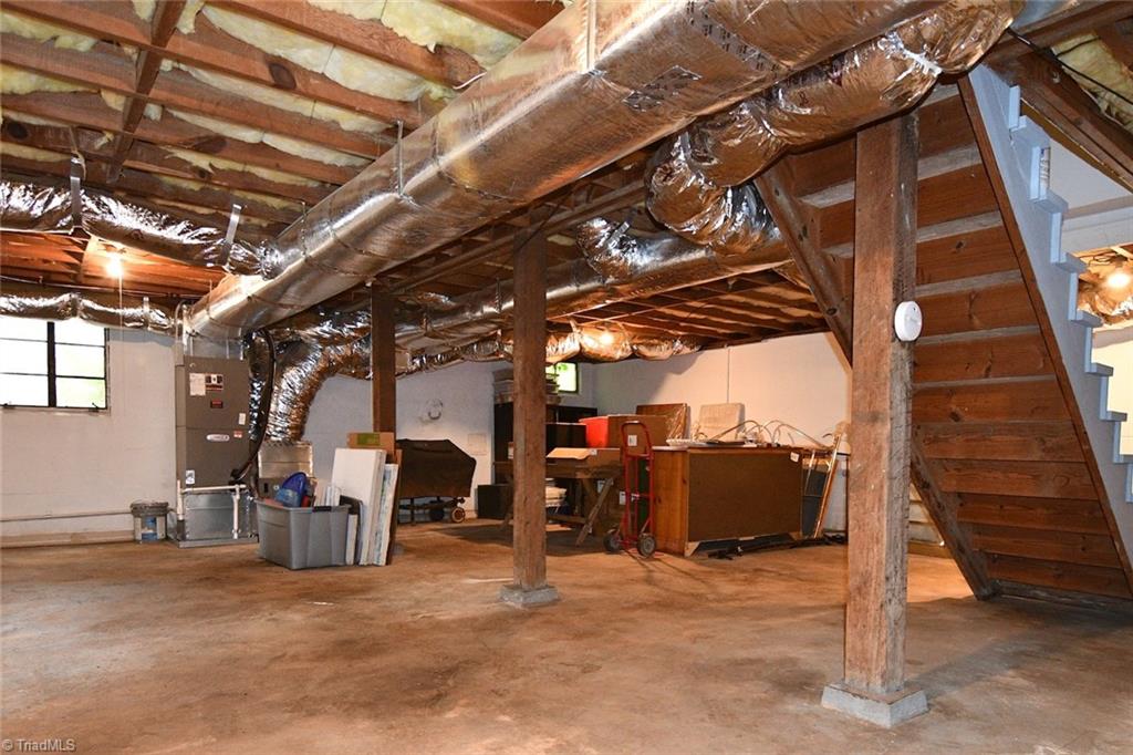 1516 Sharon Road Winston-Salem, NC 27103 - Photo 21 of 25 Gallery Image 21