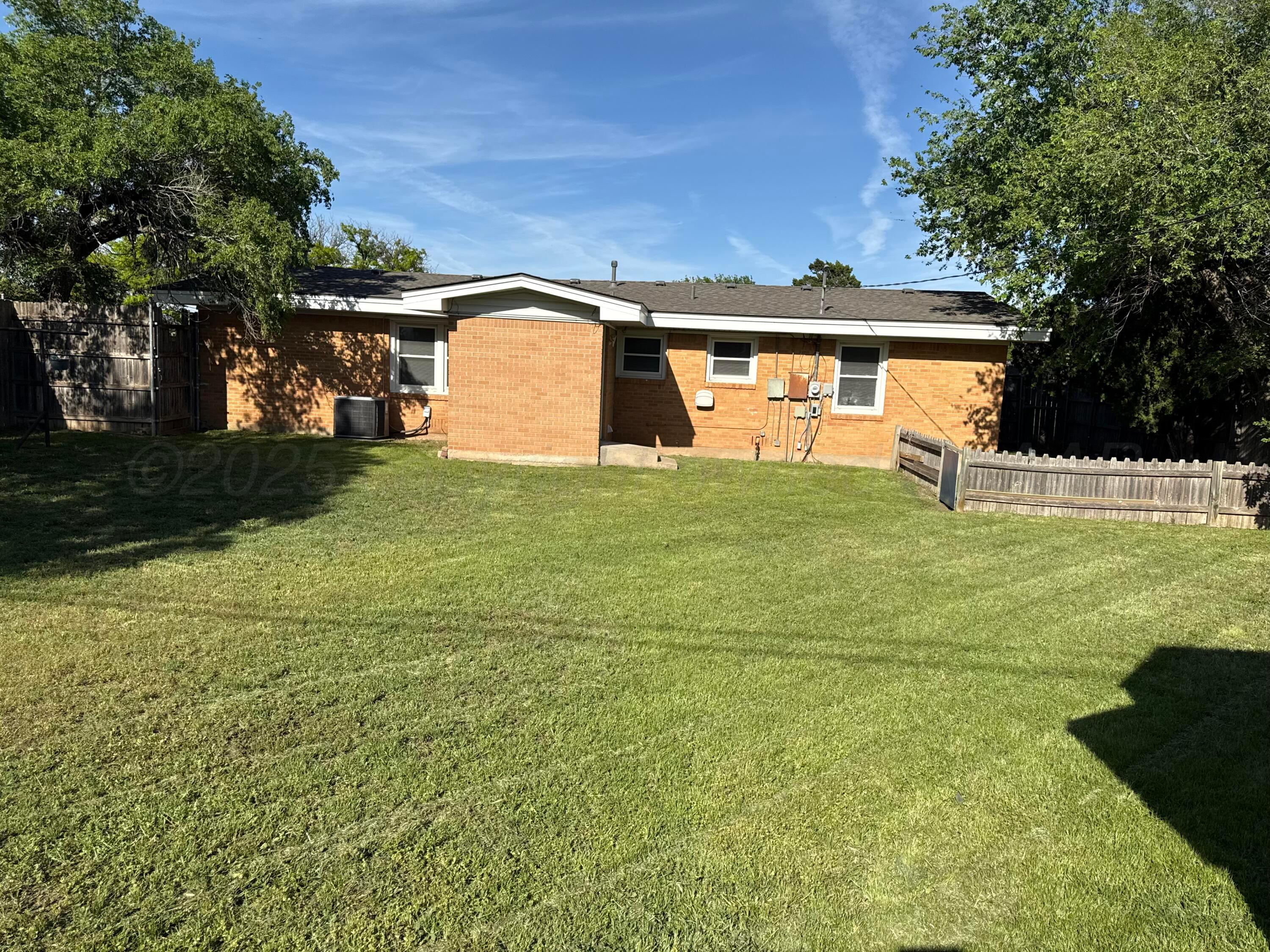 1902 Rogers Street Amarillo, TX 79106 - Photo 3 of 20 76783249800__A8F65714-57F7-4B72-8CF5-AAF