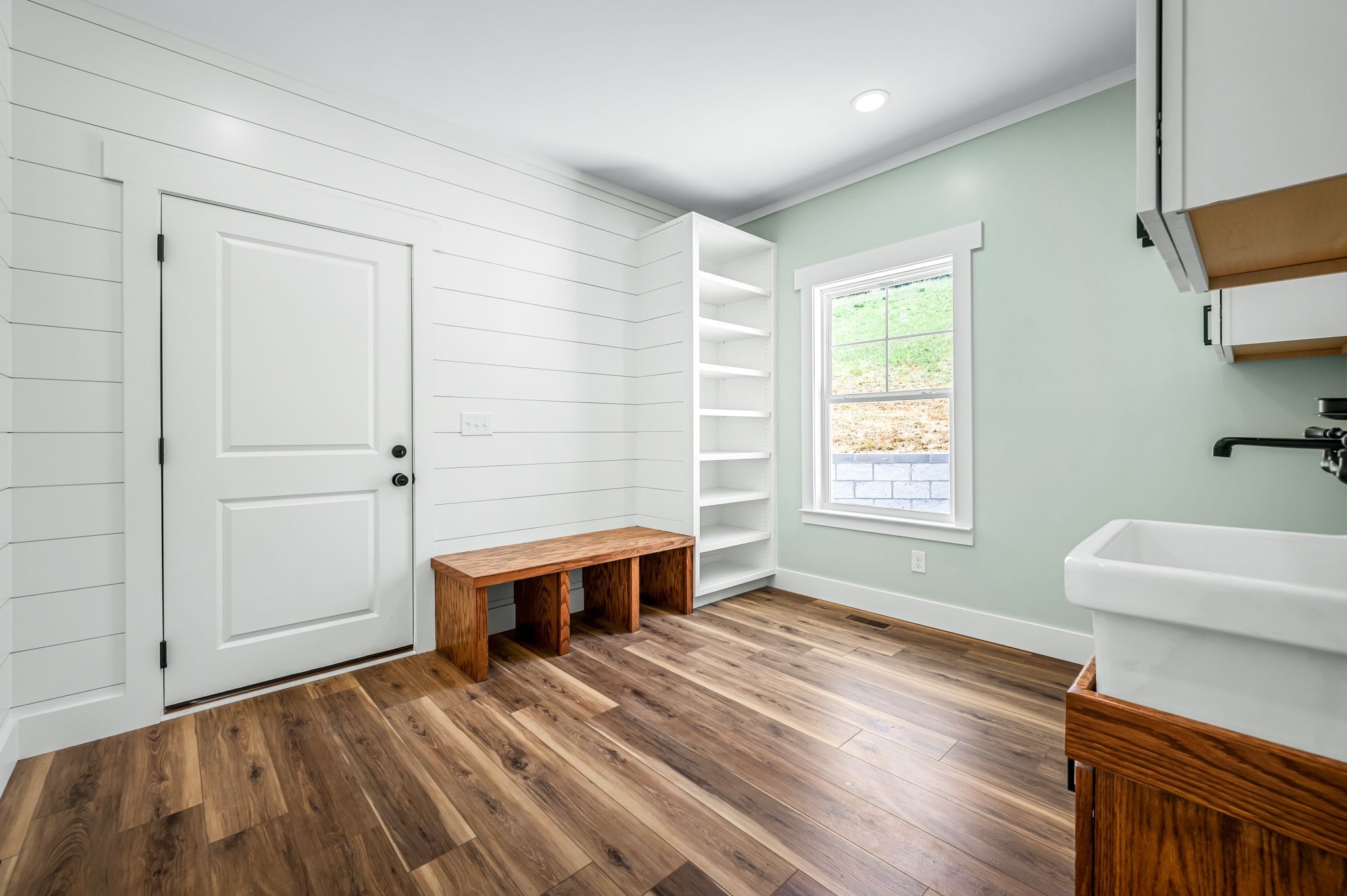 2305 Hurricane Creek Road Lynchburg, TN 37352 - Photo 26 of 54 a spacious bedroom with a bed and a window