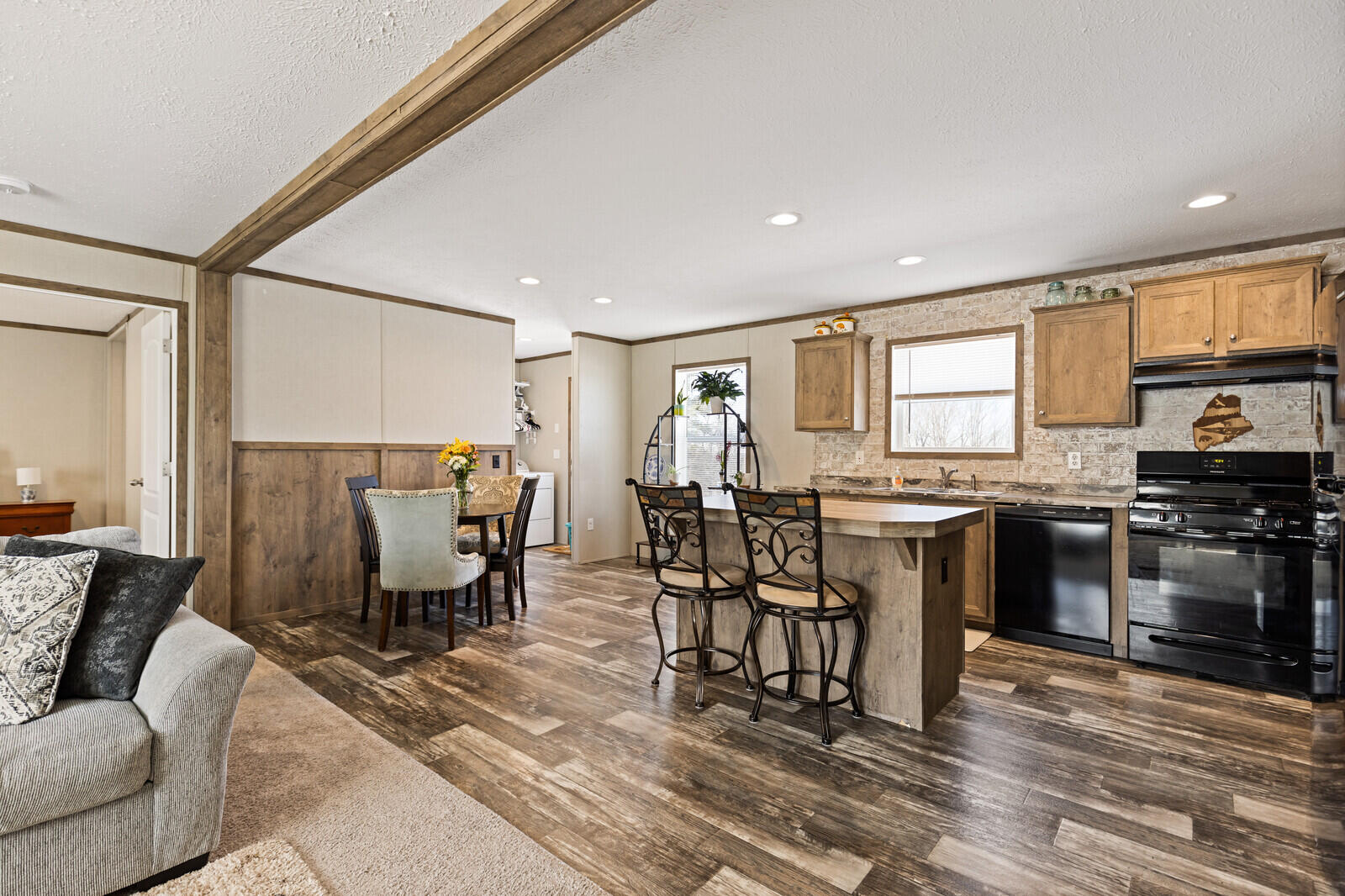 573 Pleasant View Ridge Road South China, ME 04358 - Photo 5 of 51 21_BP5A3870_mls