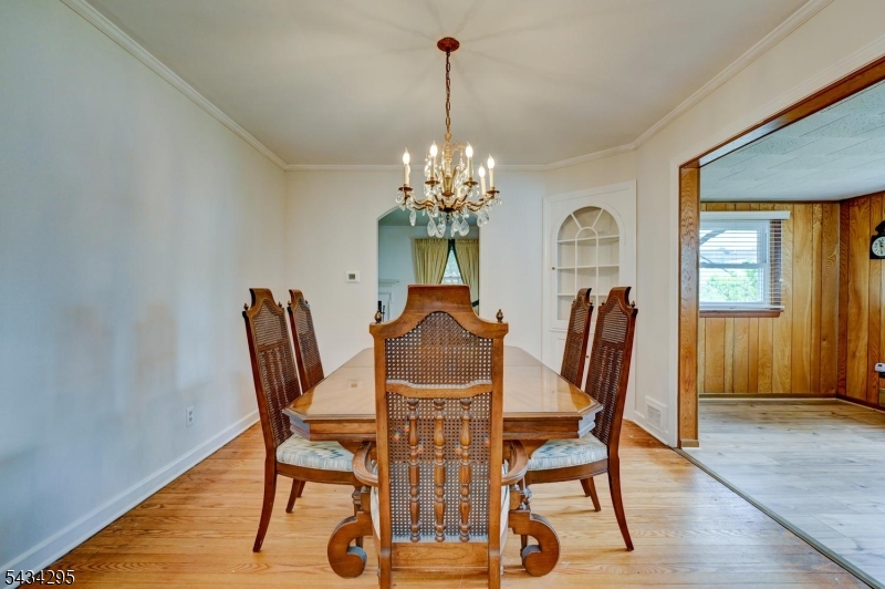 328 Plymouth Road Union, NJ 07083 - Photo 11 of 32