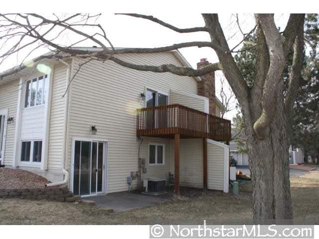 10475 Yorktown Lane North Maple Grove, MN 55369 - Photo 2 of 10