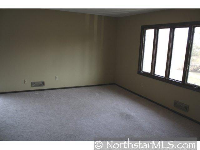 10475 Yorktown Lane North Maple Grove, MN 55369 - Photo 4 of 10