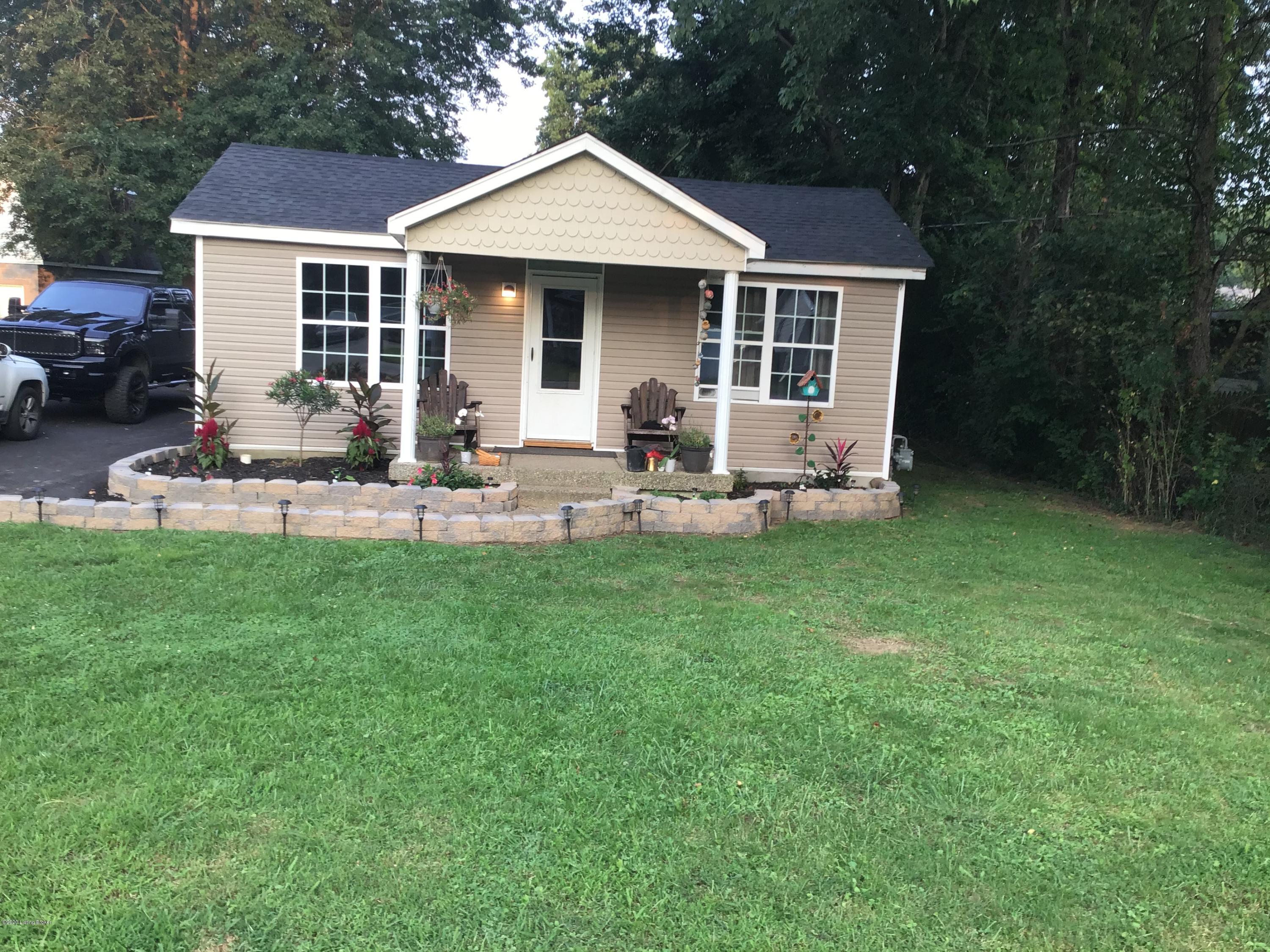 6683 Rutledge Road Louisville, KY 40258 - Photo 2 of 19 DF24FB3B-95B1-4CC6-A816-36C61F827A40