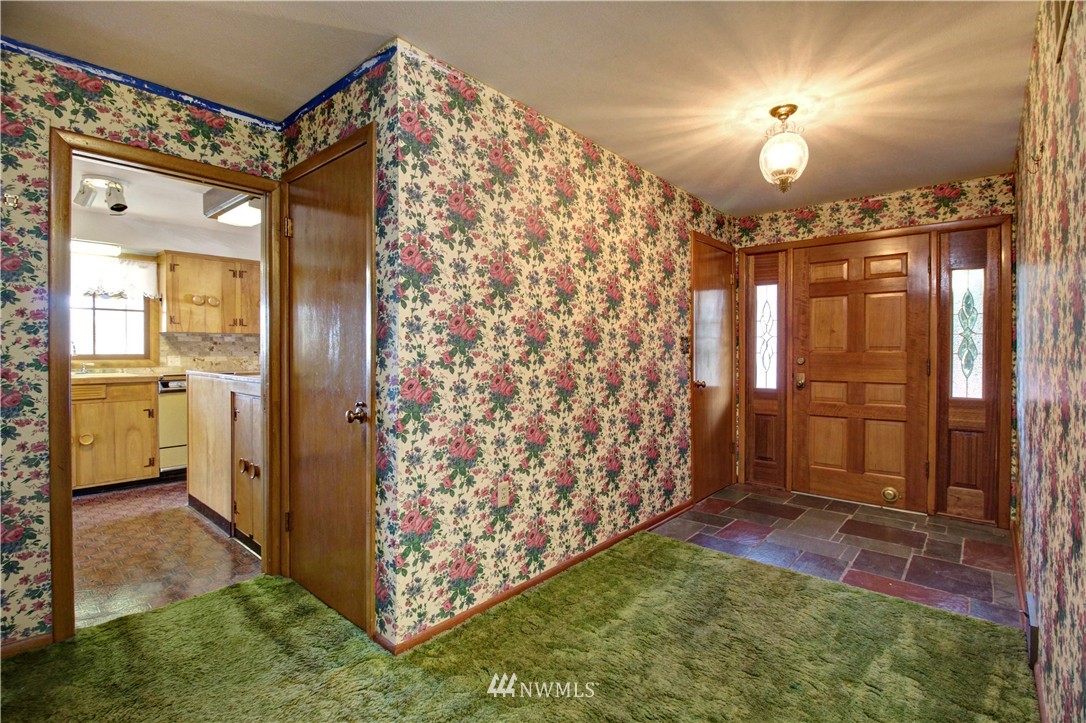 4103 Ridge Road West University Place, WA 98466 - Photo 3 of 25 Gallery Image 3