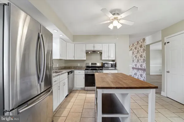 $439,900 | 305 Roesch Avenue, Oreland, PA 19075